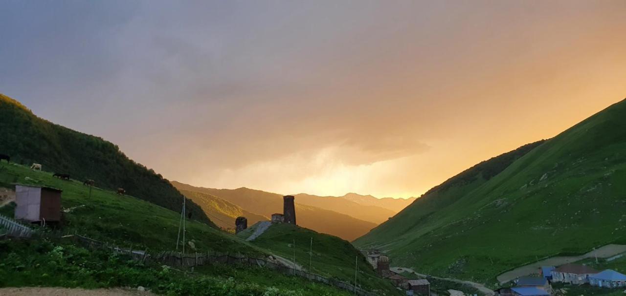 Guesthouse Svanuri Sakhli Ushguli Zewnętrze zdjęcie
